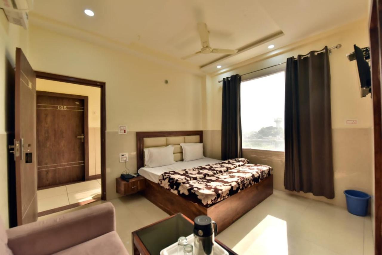 Royal Inn Jammu Exterior foto