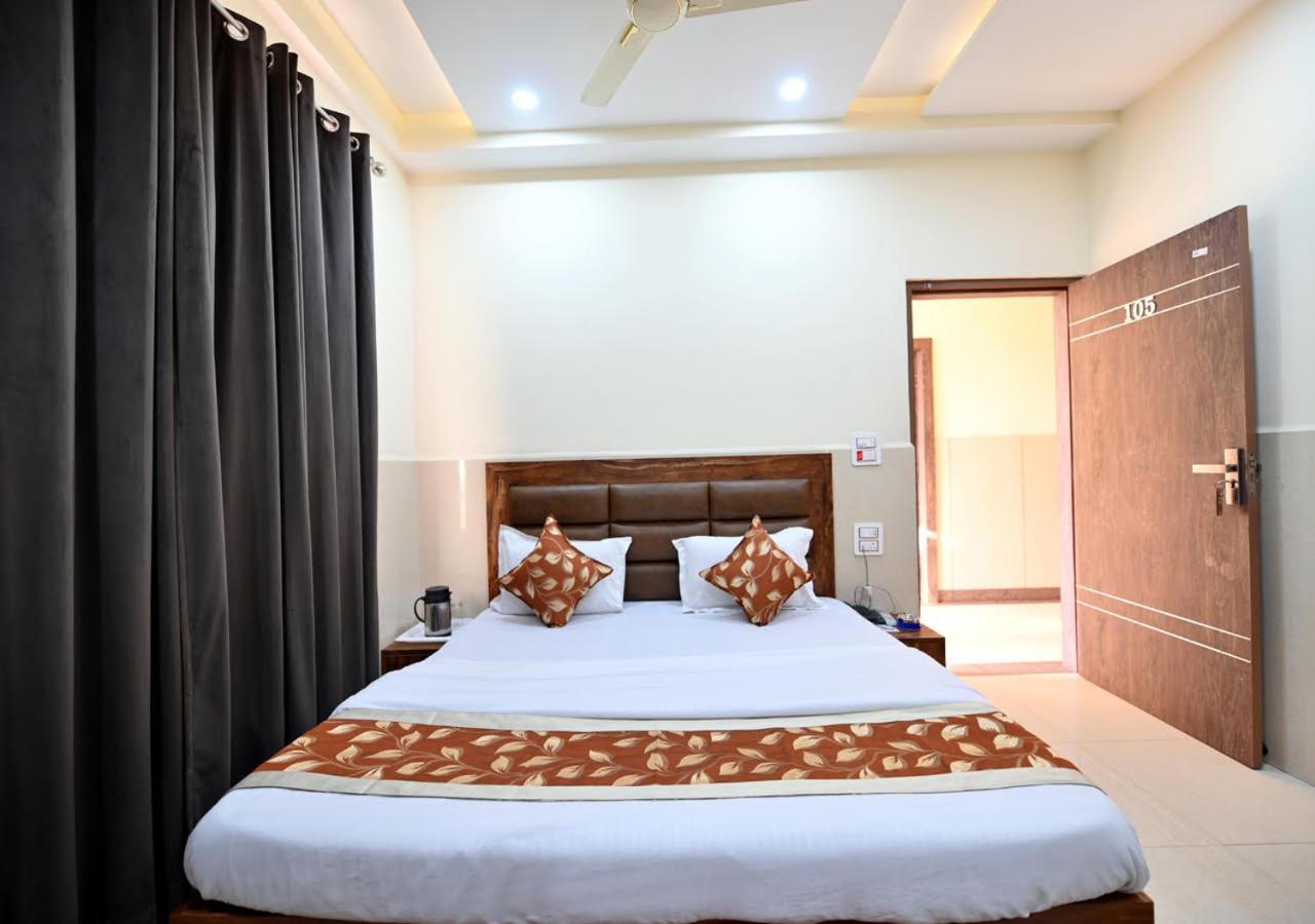 Royal Inn Jammu Exterior foto